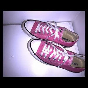barely used pink converse